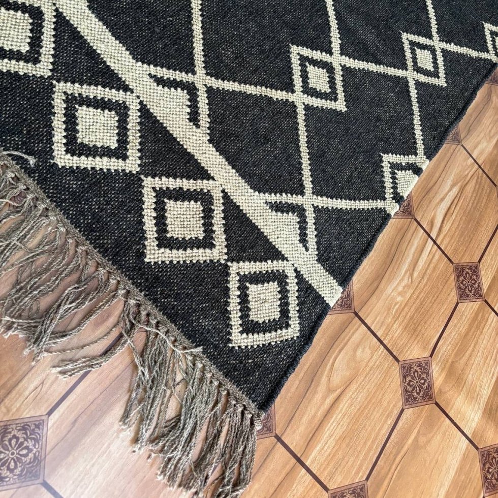 Alfombra de yute de lana diamante negro y natural - Imagen 4