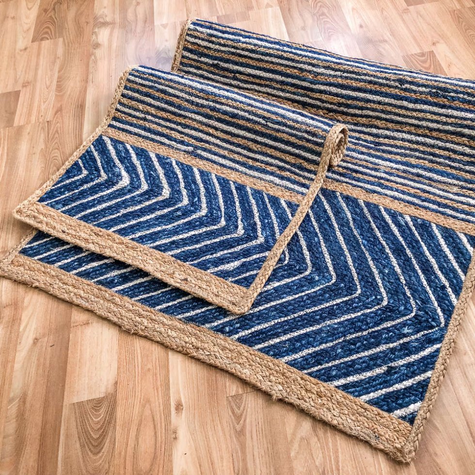 Alfombra de yute trenzada de rayas y chevron azul - Imagen 2