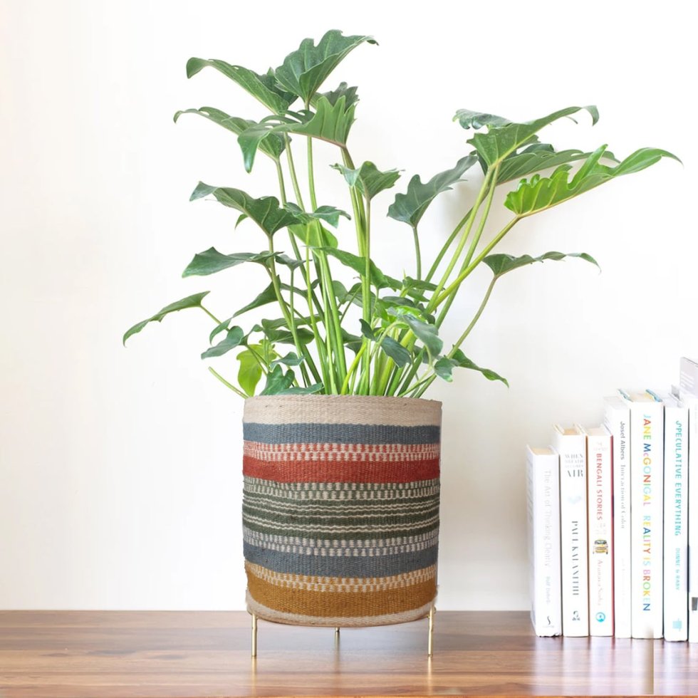 Cesta de rayas de yute de colores para plantas - Imagen 2