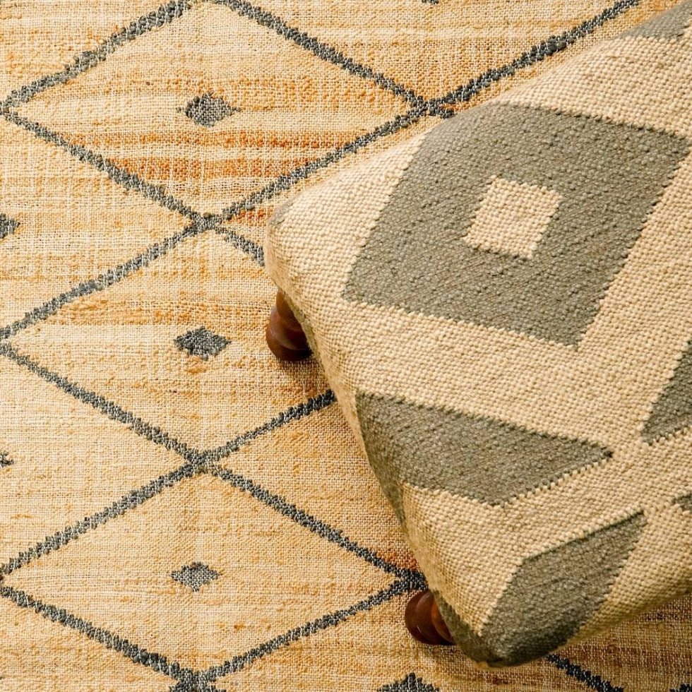 Alfombra de yute diamante con lunares carbón - Imagen 3
