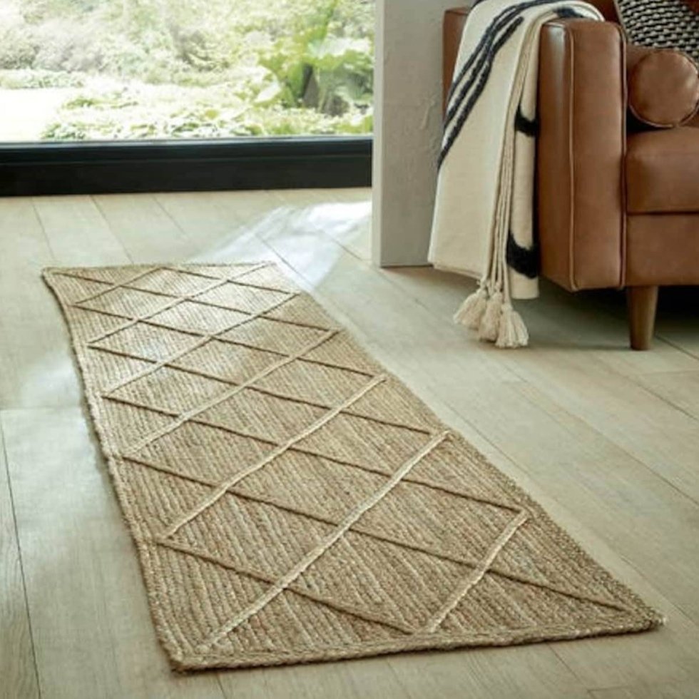 Alfombra de yute con textura de rombos