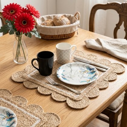 Scalloped jute placemats with white trim
