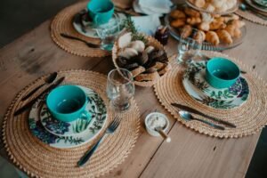 Inicio jute placemats styling 1